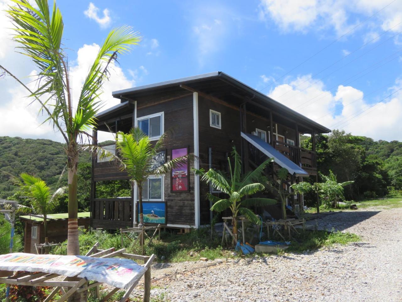 Okinawa Freedom Villa Nakijin Exteriör bild